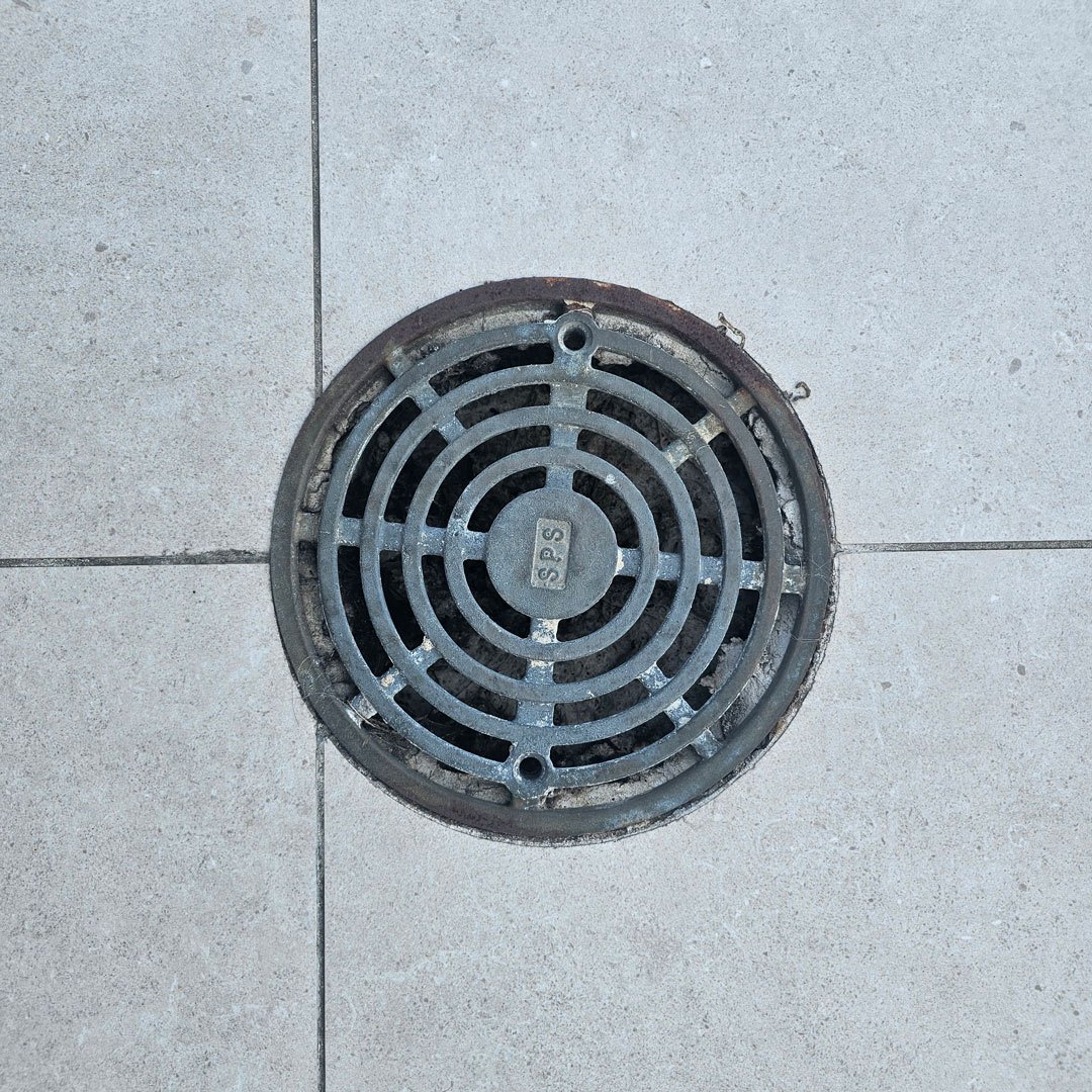 drain-cover-round-flush-out-before